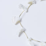 Collar Anise de la marca BV-2025-129, accesorio elegante con detalles metálicos y diseño moderno en la imagen.