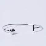 Pulsera Faro de la marca BV-2025-502 en accesorios, diseño elegante con detalles en color y textura visible en la imagen.
