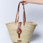 Accesorios Shopper Kim Beige de la marca AV-2025-603, bolso de mano elegante y espacioso en color beige.
