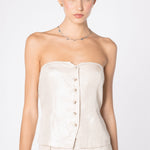 Blusa Top Onske de la marca FV-2025-609, con diseño elegante y tejido suave, mostrada en color neutro y estilo casual.