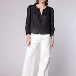 Jeans Stella Stretch de marca D-2024-804, pantalones ajustados de mezclilla con diseño moderno y bolsillos en la parte frontal y trasera.