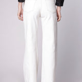 Jeans Stella Stretch de marca D-2024-804, pantalones vaqueros ajustados en denim azul con bolsillos frontales y costuras visibles.