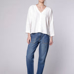 Jeans Dad Fit de la marca D-2024-800, pantalones vaqueros de corte recto y estilo casual en color azul claro.