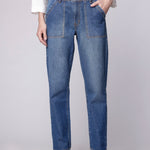 Jeans Dad Fit de la marca D-2024-800, estilo casual, en color azul, con diseño clásico y bolsillos frontales y traseros.
