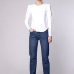 Pantalones jeans slim Julieta de la marca D-2024-805 en color azul con detalles modernos y ajuste ajustado.