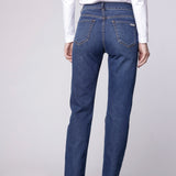 Pantalones jeans slim Julieta de la marca D-2024-805, en color azul, con corte ajustado y diseño moderno.