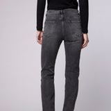 Pantalones jeans slim Julieta de la marca D-2024-805, en color azul, con ajuste ajustado y diseño moderno.