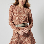 Vestido Namy de la marca P-2026-712, vestido elegante con detalles en la tela, mostrado en la imagen Singolare4587.webp