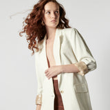 Falda Meliade de la marca P-2026-400, diseñada en tela ligera con corte ajustado y detalles elegantes.