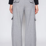 Pantalón Andy Grey de la marca I-2024-830, pantalones de corte clásico en color gris, vista frontal del producto.