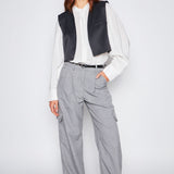 Pantalones Andy Grey de la marca I-2024-830, pantalón de color gris con diseño moderno y ajuste cómodo para mujer.