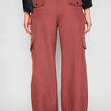 Pantalón Andy Café de la marca I-2024-830, pantalones casuales con diseño moderno y color café, visible en la imagen.