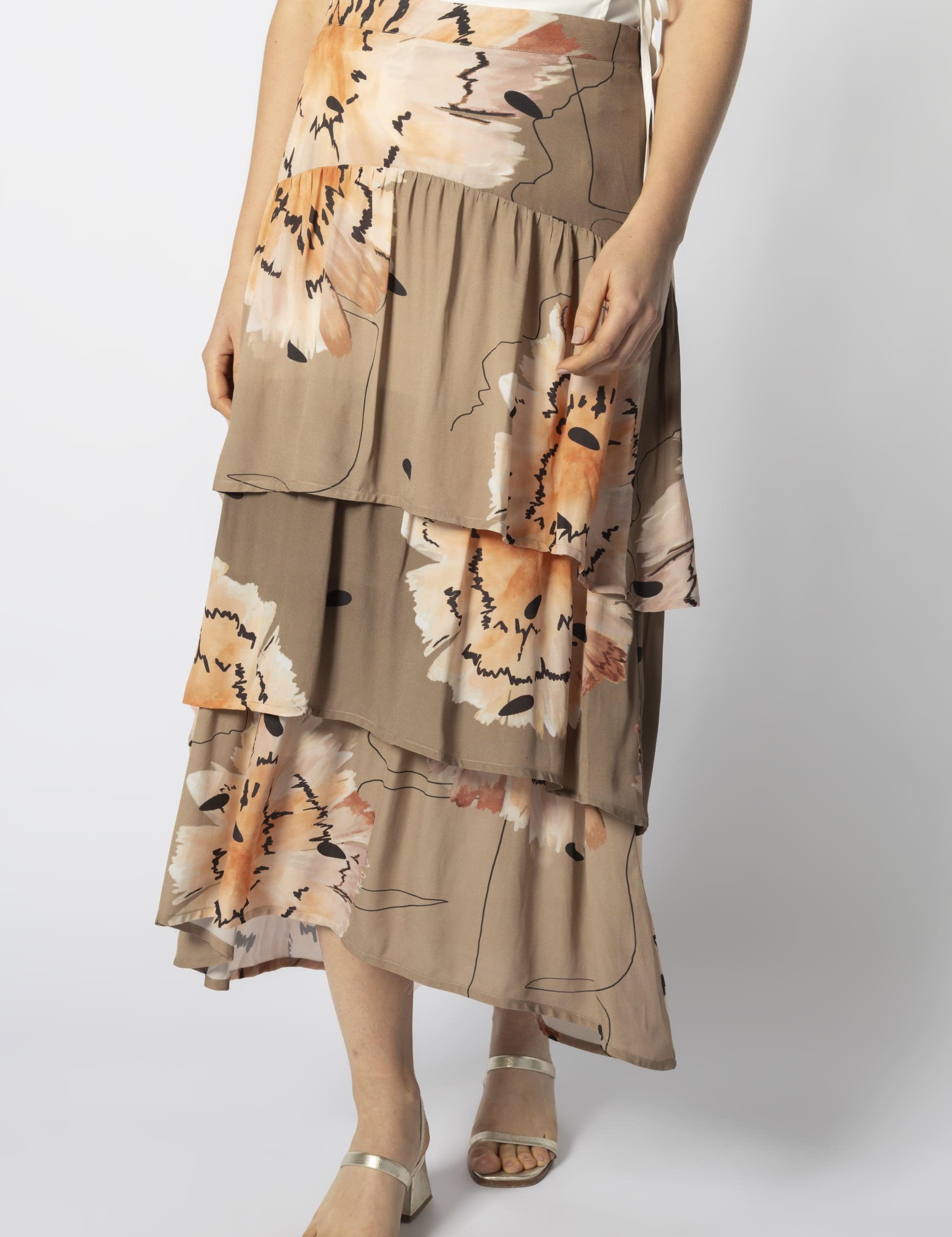 Falda Eslan Arena de la marca FV-2026-406, diseño en tela con caída suave y estilo deportivo para mujer.