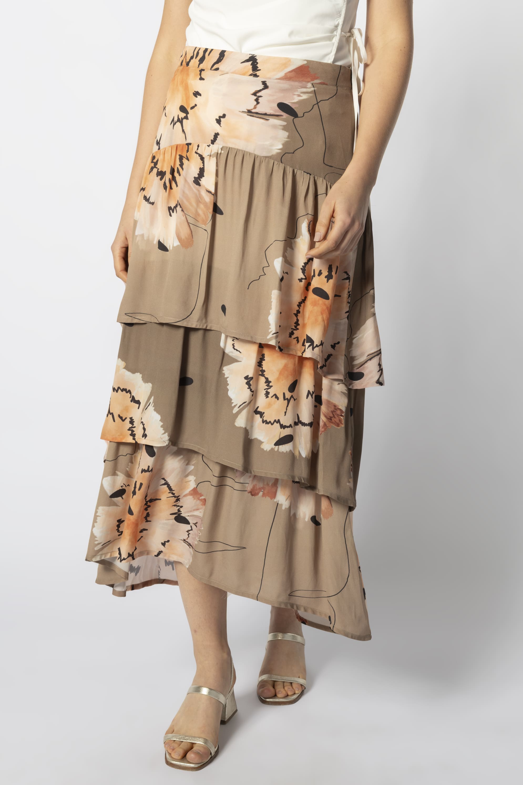 Falda Eslan Arena de la marca FV-2026-406, diseño en tela con caída suave y estilo deportivo para mujer.