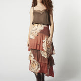 Falda Eslan Terracota de la marca FV-2026-406, en color terracota, mostrando su diseño y tela en la imagen.