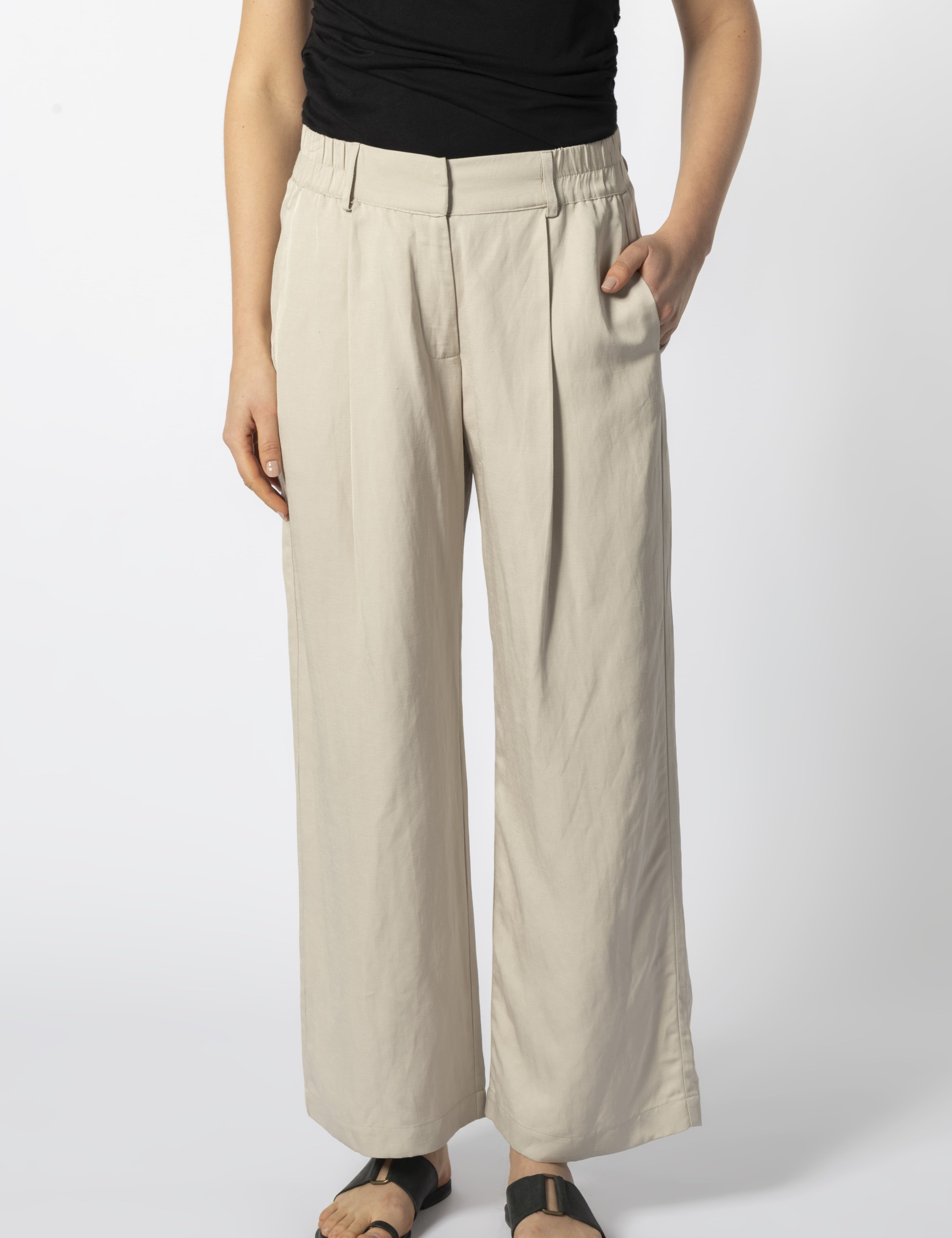 Pantalón Juno Cherry de la marca V-2026-830, en color rojo, con diseño moderno y cómodo para mujer.