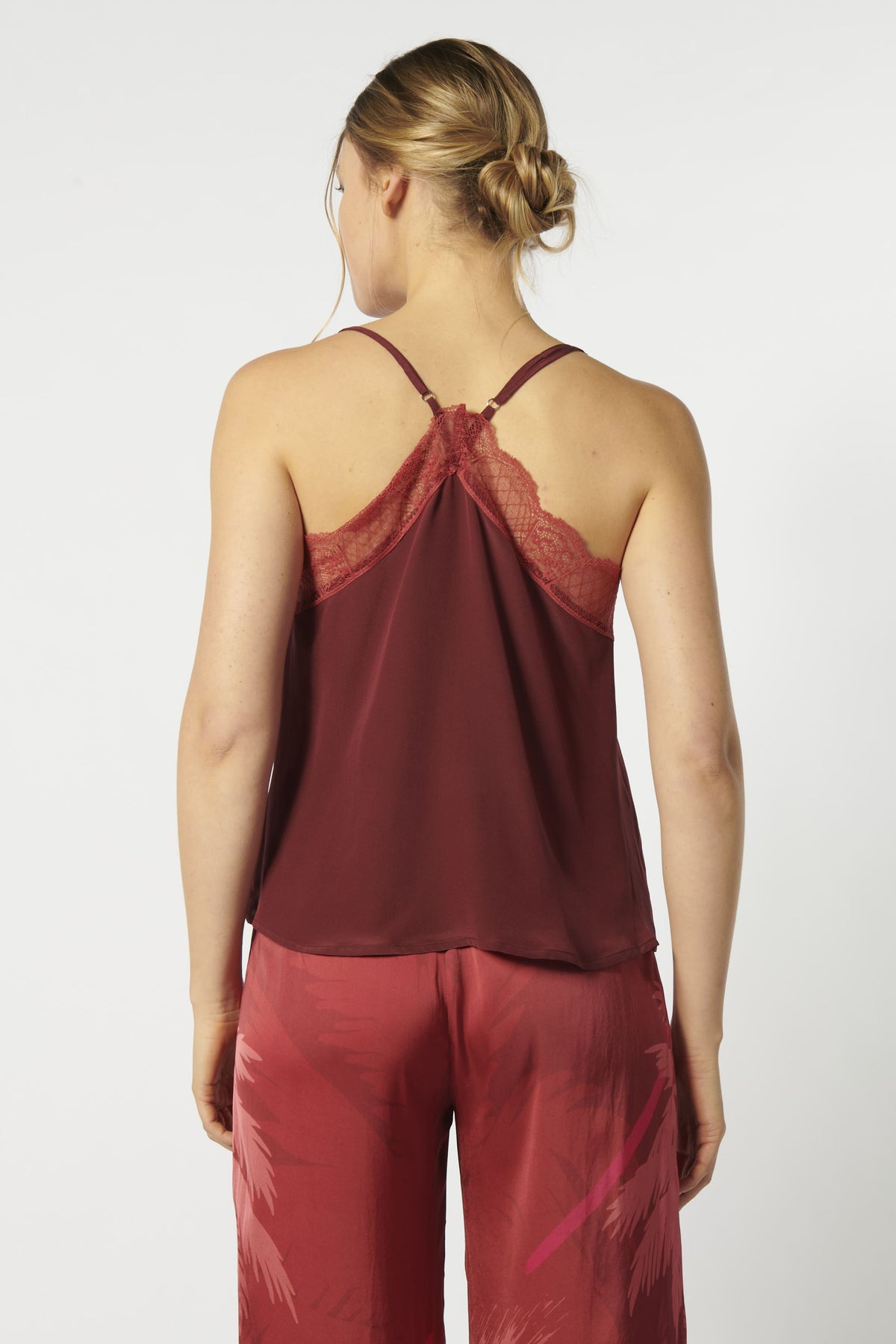 TOP MILA SEDA