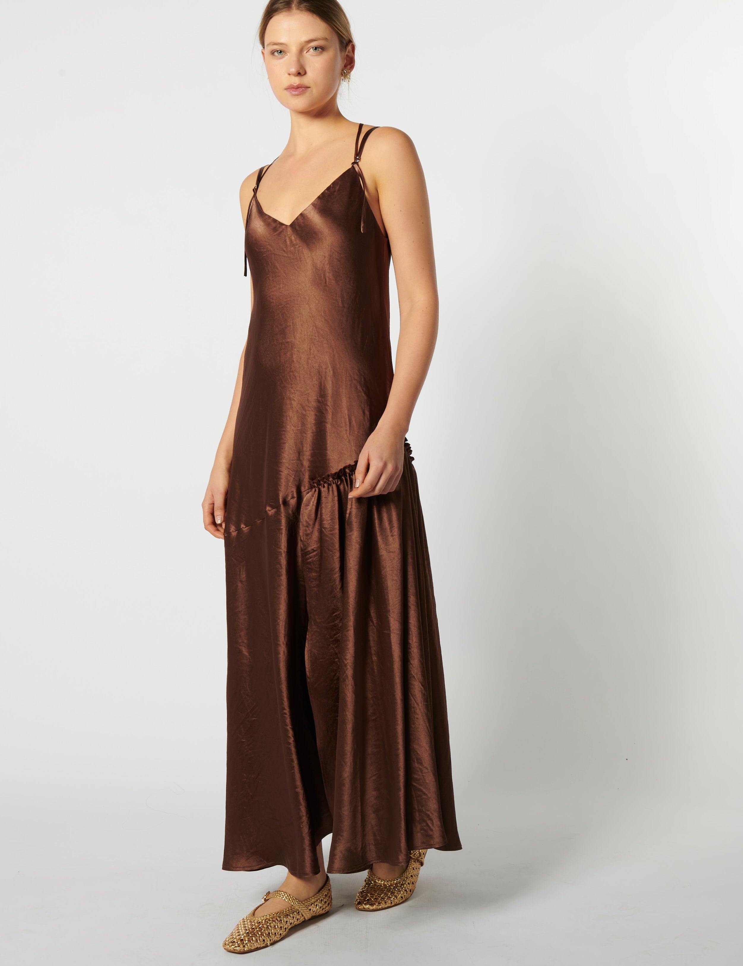 Vestido Comci Chocolate para mujer, tipo vestido y enterito, en color marrón oscuro, estilo elegante y cómodo de FV-2026-703.