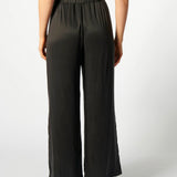 Pantalón Florence de la marca P-2026-808, pantalones de corte recto en color gris con bolsillos delanteros.