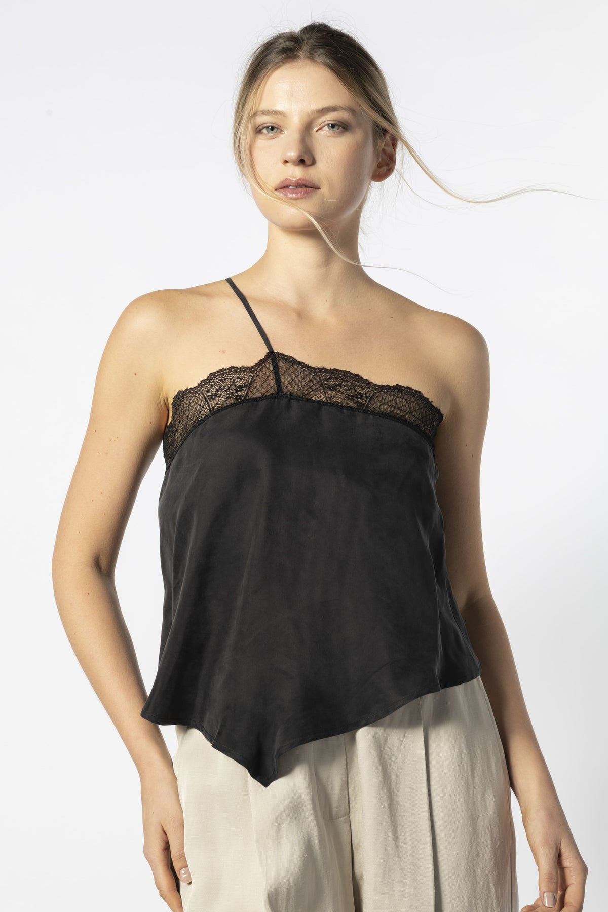 Top Ness Black