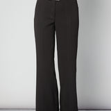 Pantalones Desire de la marca O-2025-801, pantalones de corte moderno y estilo casual, en color neutro.