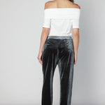 Pantalón Zulmi verde de la marca O-2025-811, pantalones de moda con diseño cómodo y estilo actual.