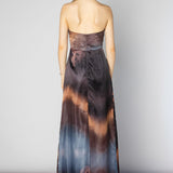 Vestido Silve de la marca FI-2025-701 con diseño elegante y moderno, mostrando detalles del vestido en la imagen.