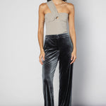 Pantalones Zulmi verdes de la marca O-2025-811, estilo casual con cinturilla ajustable y tela suave.