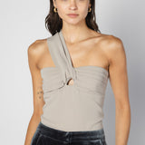 Blusa Top Bero de la marca FI-2025-601, de estilo casual, en color neutro, con diseño moderno y cómodo para el uso diario.