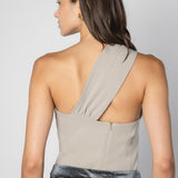 Blusa Bero de la marca FI-2025-601 en color neutro, con diseño elegante y corte cómodo, ideal para vestir con estilo.