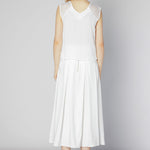 Blusa Lorelei de la marca O-2025-622 en color claro, con diseño elegante y detalles en la parte superior.