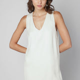 Vestido Kaya de la marca V-2025-731 en color elegante, con detalles modernos, perfecto para ocasiones especiales.
