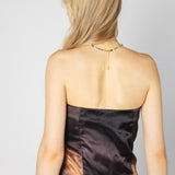Blusa cerise de la marca FI-2025-600, estilo casual con manga larga y cuello redondo, en color vibrante.